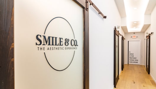 Smile_&_CO_Gallery_05